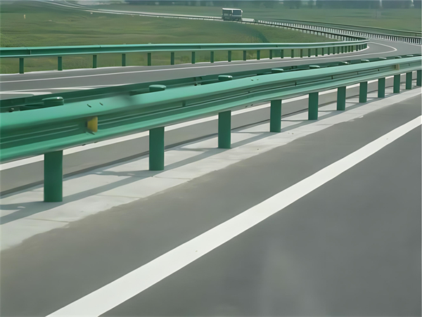 甘南波形梁护栏在高速公路的应用